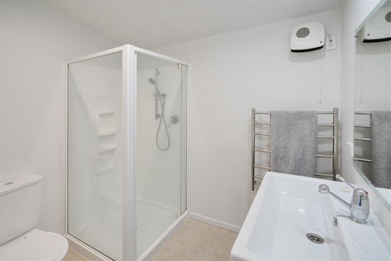 Photo of property in 30f Lyndon Street, Riccarton, Christchurch, 8041