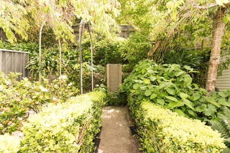 Photo of property in 194 Sydney Street West, Thorndon, Wellington, 6011