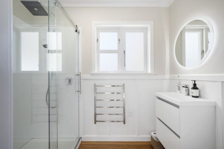 Photo of property in 340 Fergusson Drive, Heretaunga, Upper Hutt, 5018