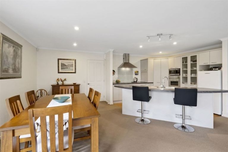 Photo of property in 3 Springside Place, Redwood, Christchurch, 8051