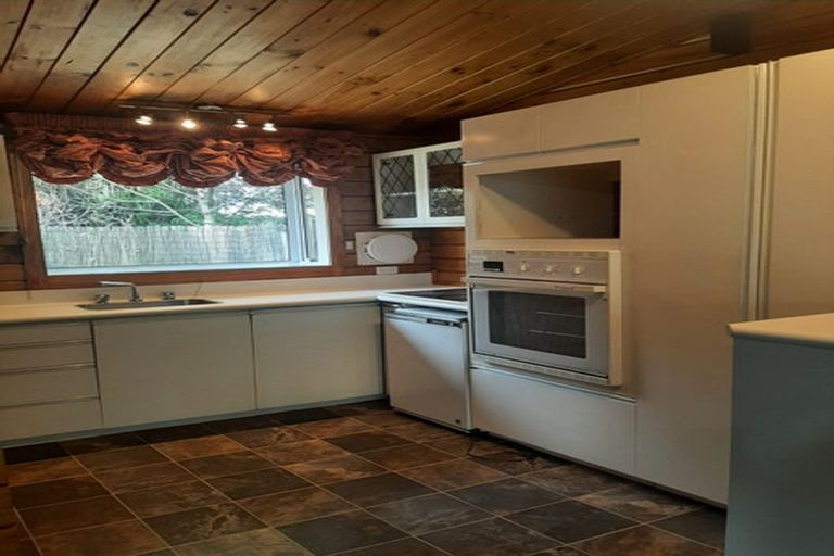 Photo of property in 240 Withells Road, Avonhead, Christchurch, 8042