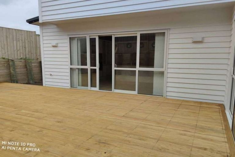 Photo of property in 151 Tiriwa Drive, Massey, Auckland, 0614