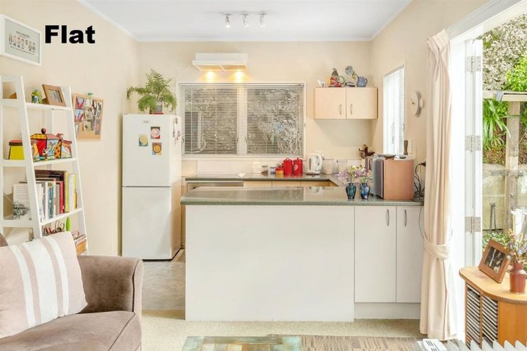 Photo of property in 8 Watson Street, Te Aro, Wellington, 6011