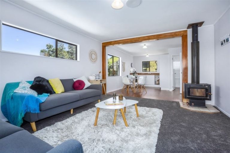 Photo of property in 29 Almora View, Ascot Park, Porirua, 5024