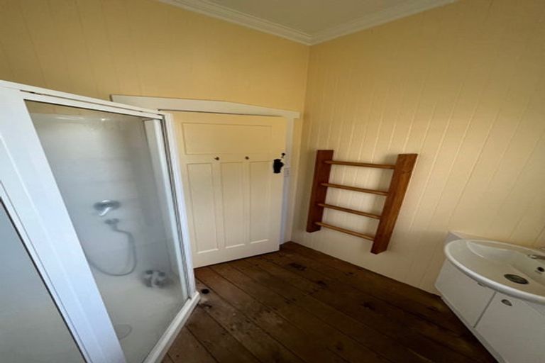 Photo of property in 19b Stafford Road, Northcote Point, Auckland, 0627