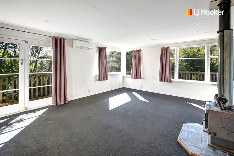Photo of property in 25 Frances Street, Broad Bay, Dunedin, 9014