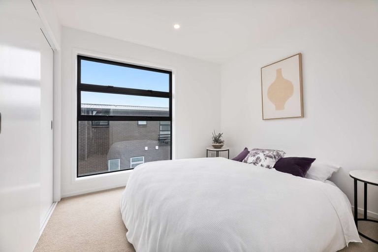 Photo of property in 150b Mcleod Road, Te Atatu South, Auckland, 0610