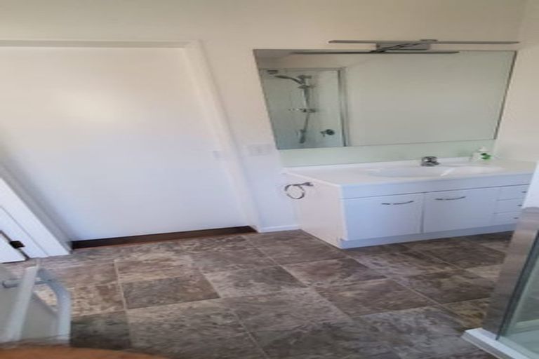 Photo of property in 11 Jean Place, Stanmore Bay, Whangaparaoa, 0932