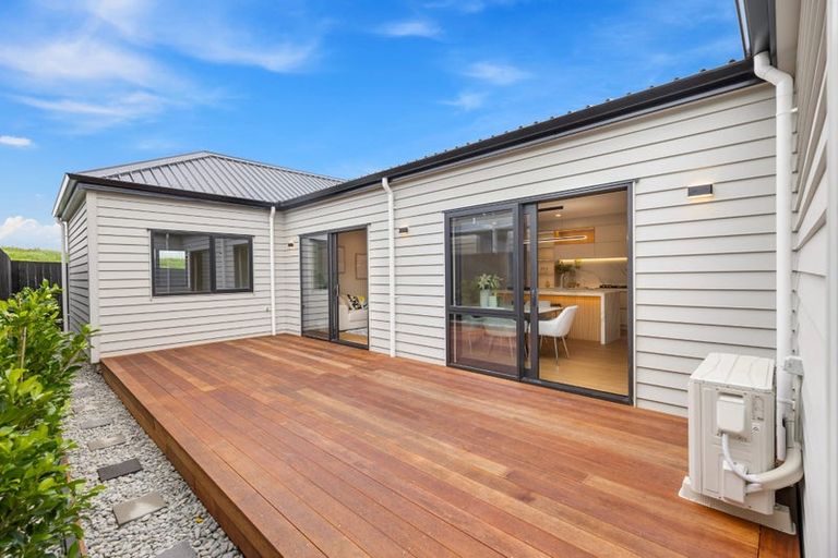 Photo of property in 94 Huanui Drive, Wainui, 0992