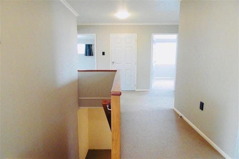 Photo of property in 147 Govett Avenue, Frankleigh Park, New Plymouth, 4310