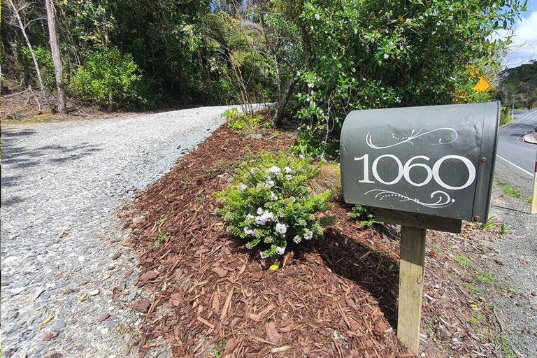 Photo of property in 1060 Sandspit Road, Sandspit, Warkworth, 0982