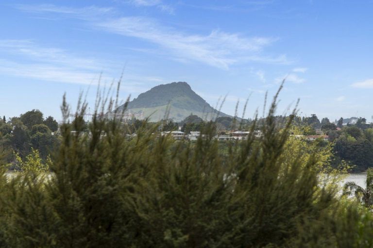 Photo of property in 22 Vanderbilt Place, Welcome Bay, Tauranga, 3112