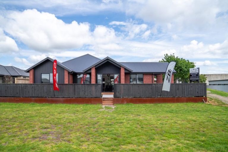 Photo of property in 70 Te Wharo Drive, Papamoa, 3118
