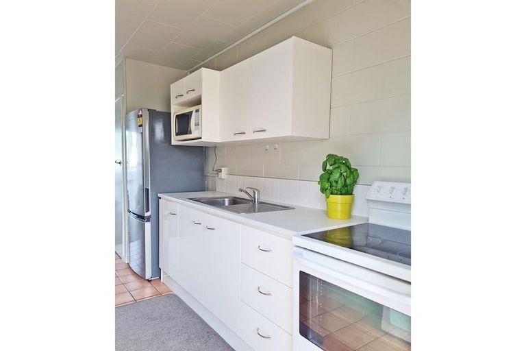 Photo of property in 4/6 Opoia Drive, Hamilton East, Hamilton, 3216