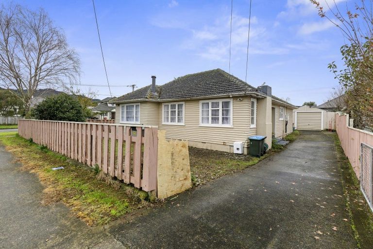 Photo of property in 22 Sandford Street, Trentham, Upper Hutt, 5018