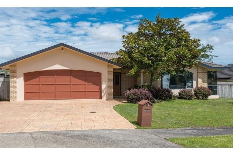 Photo of property in 15 Kilsyth Way, East Tamaki Heights, Auckland, 2016