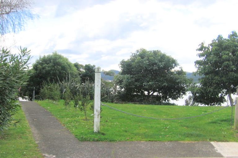 Photo of property in 112 Bruce Wallace Place, Whangamata, 3620