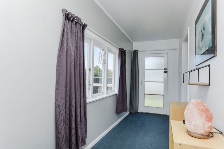Photo of property in 11 Waterloo Street, Dannevirke, 4930