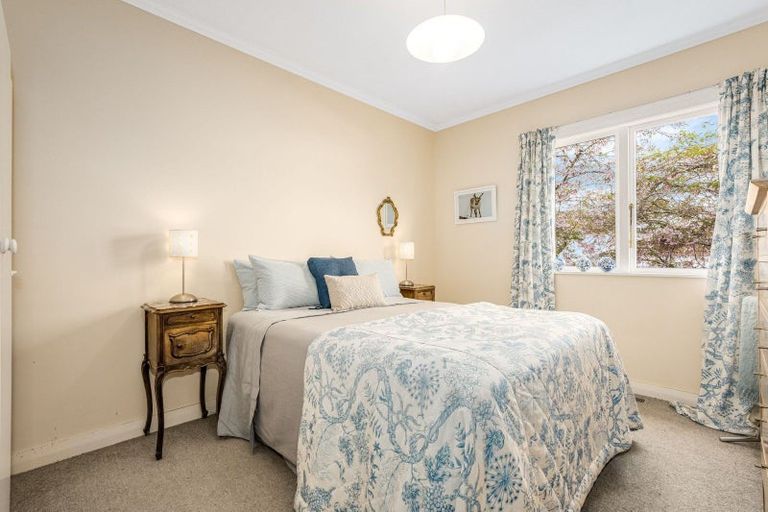 Photo of property in 30 Lucknow Terrace, Khandallah, Wellington, 6035