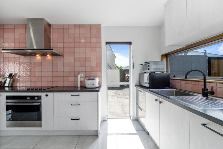 Photo of property in 20a Fairfield Avenue, Addington, Christchurch, 8024