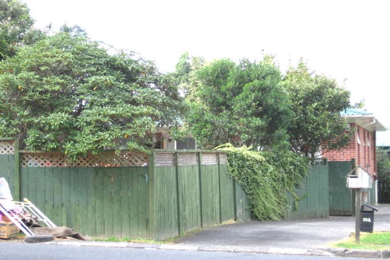 Photo of property in 1/10 Fruitvale Road, New Lynn, Auckland, 0600