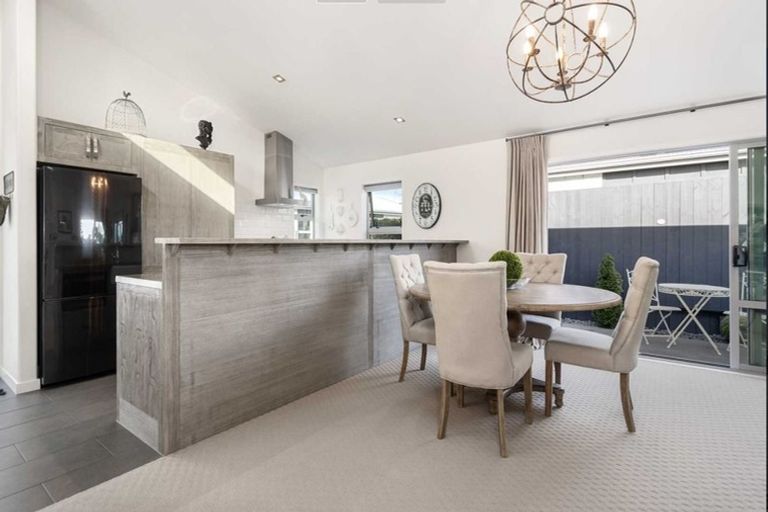 Photo of property in 11 Lennon Way, Papamoa Beach, Papamoa, 3118