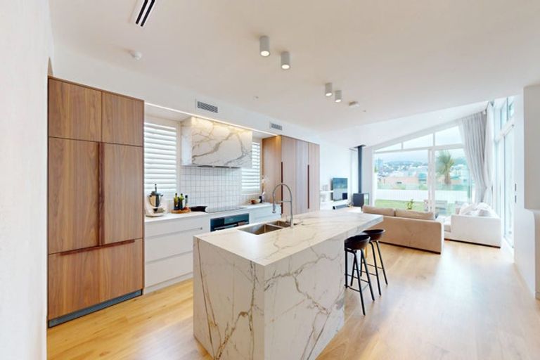 Photo of property in 57 Roxburgh Street, Mount Victoria, Wellington, 6011