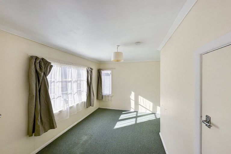 Photo of property in 8a Bledisloe Crescent, Wainuiomata, Lower Hutt, 5014