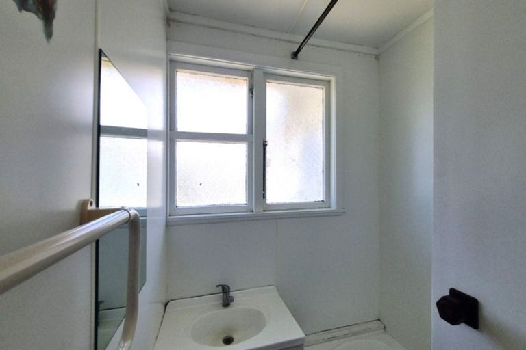 Photo of property in 10 Ross Road, Western Heights, Rotorua, 3015