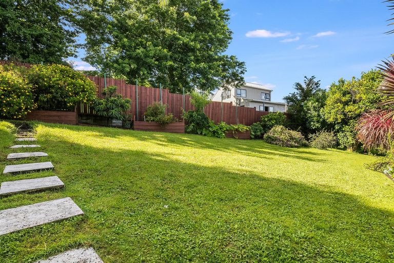 Photo of property in 51 Mack Place, Red Hill, Papakura, 2110