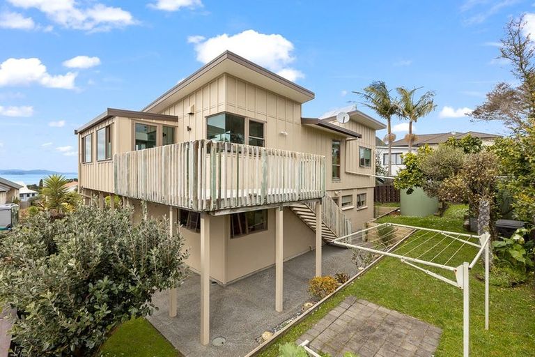 Photo of property in 17 Arohia Place, Snells Beach, 0920