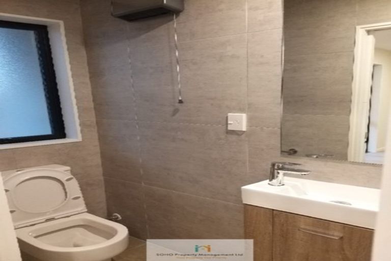 Photo of property in 16/5 Perekia Street, Albany, Auckland, 0632