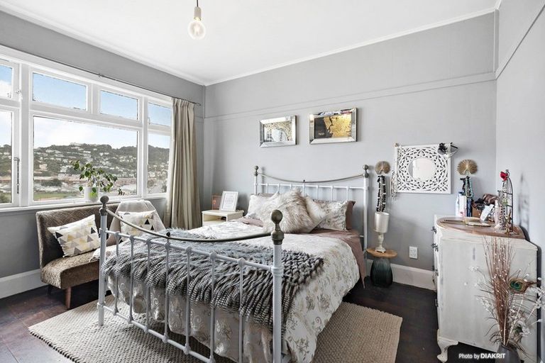 Photo of property in 40 Lonsdale Crescent, Rongotai, Wellington, 6022