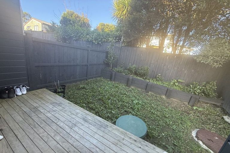 Photo of property in 12/10 Newington Road, Henderson, Auckland, 0612
