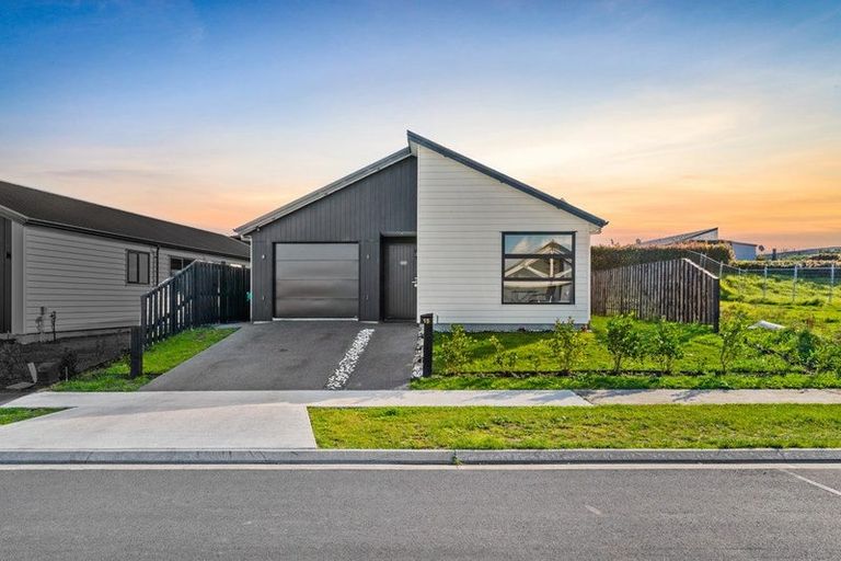 Photo of property in 15 Pourewa Street, Te Kauwhata, 3710