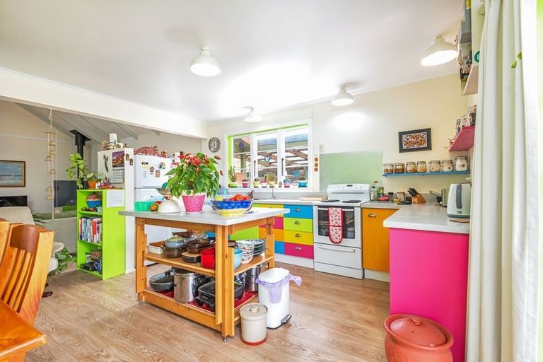 Photo of property in 34 Koputara Road, Himatangi Beach, Foxton, 4891