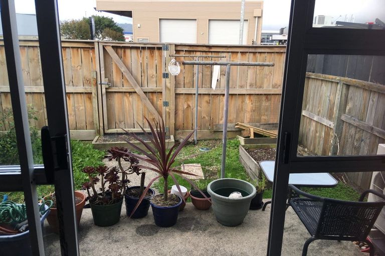 Photo of property in 20j Oxford Street, South Dunedin, Dunedin, 9012