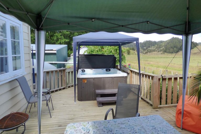 Photo of property in 21 Dip Road, Kaeo, 0479