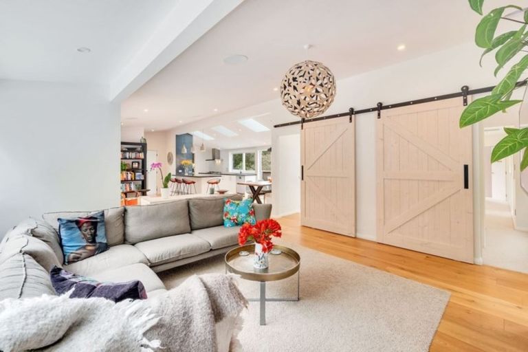 Photo of property in 9 Cloverly Crescent, Campbells Bay, Auckland, 0630