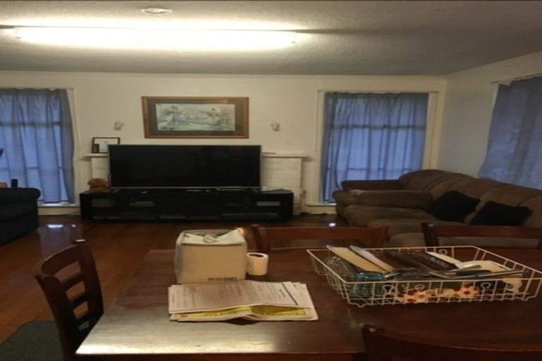 Photo of property in 15 Gloucester Road, Manurewa, Auckland, 2102