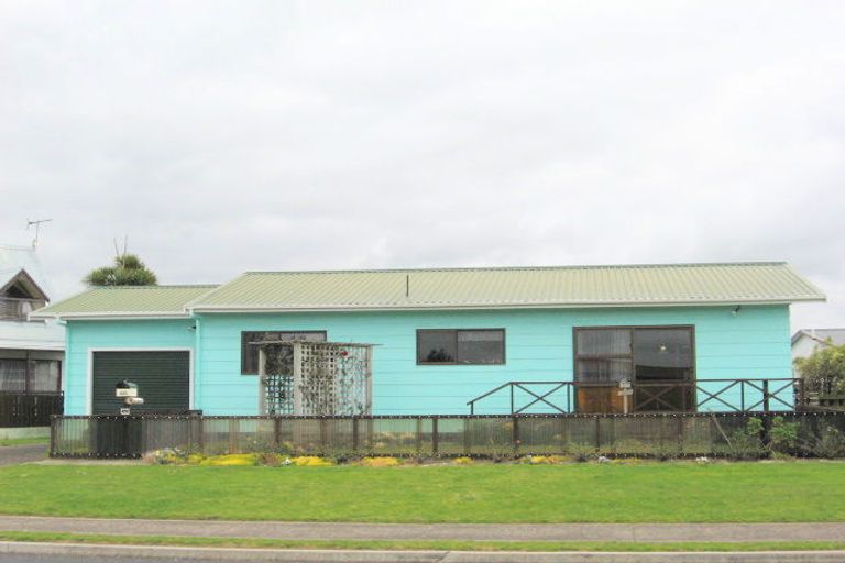 Photo of property in 100 Cook Drive, Whitianga, 3510