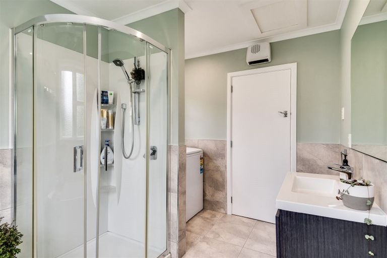 Photo of property in 12 Chester Street, Taradale, Napier, 4112