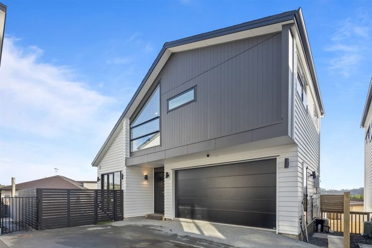 Photo of property in 1b Lemon Grove Lane, Greenhithe, Auckland, 0632