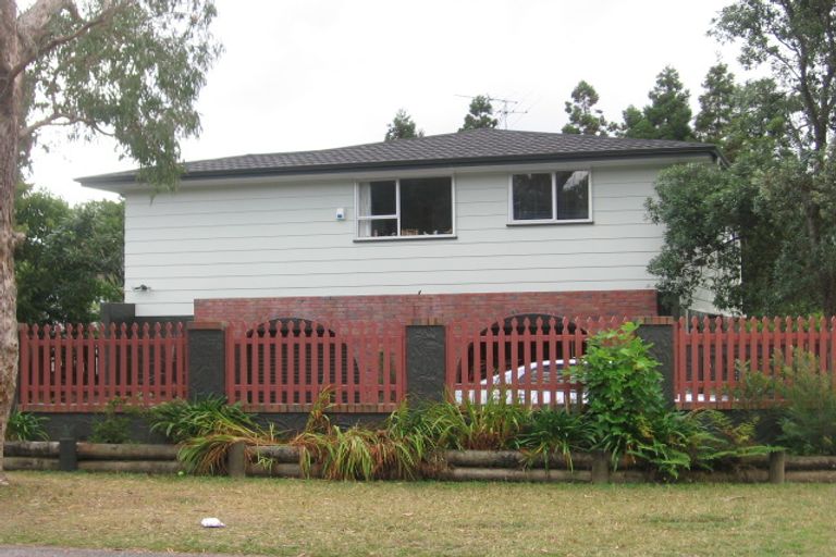 Photo of property in 19 The Grove, Titirangi, Auckland, 0604
