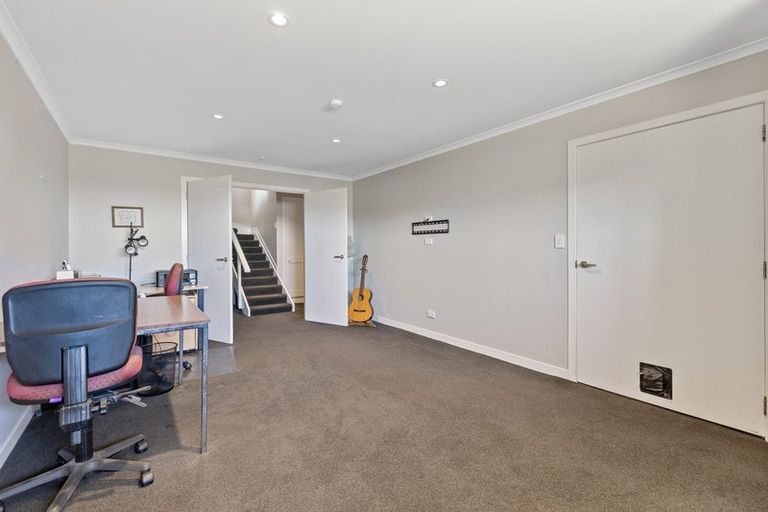 Photo of property in 45 Pohutukawa Place, Bell Block, New Plymouth, 4312
