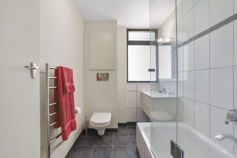 Photo of property in 706 Huia Road, Parau, Auckland, 0604