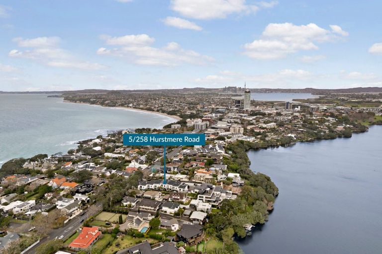 Photo of property in 5/258 Hurstmere Road, Takapuna, Auckland, 0622