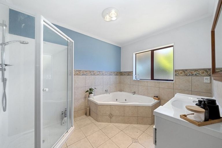 Photo of property in 49 College Drive, Paraparaumu, 5032