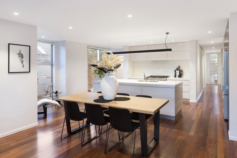 Photo of property in 29 Idris Road, Fendalton, Christchurch, 8052