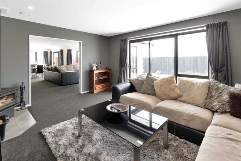 Photo of property in 6 Rosewood Drive, Amberley, 7410